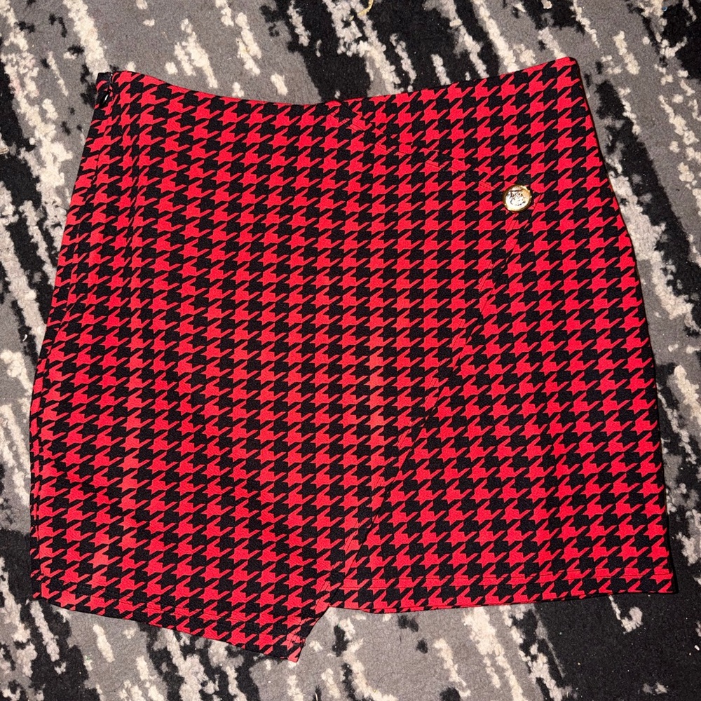 Red and Black Houndstooth Mini Skirt